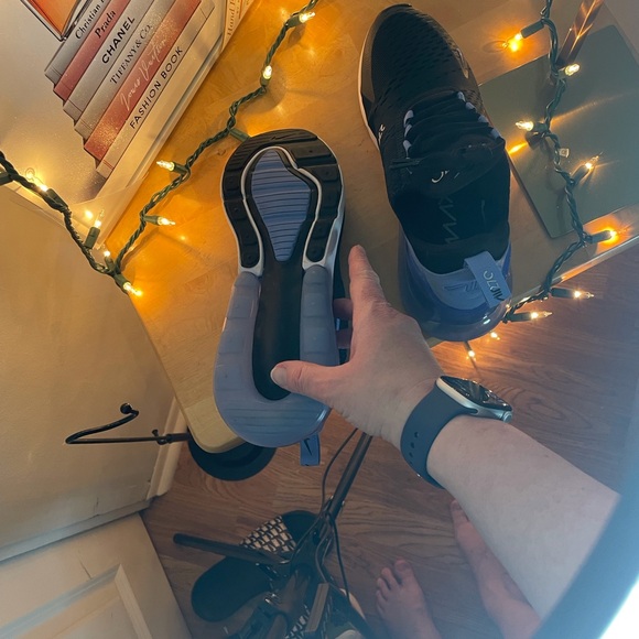 Nike Air Max 270’s Black and Blue Sneakers NTW - Picture 5 of 7